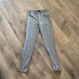 business casual plaid leggings, black and white plaid, very stretchy